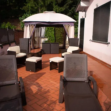 Frühstückspension Buzzi 4*